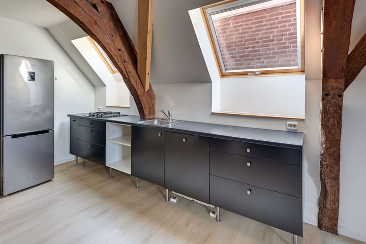 Photo 12 of Donkerstraat 46-7