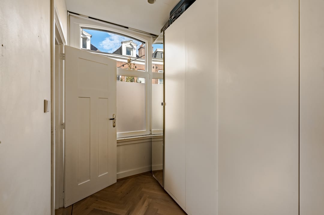 Foto 16 van Van Oldenbarneveldtstraat 17-2