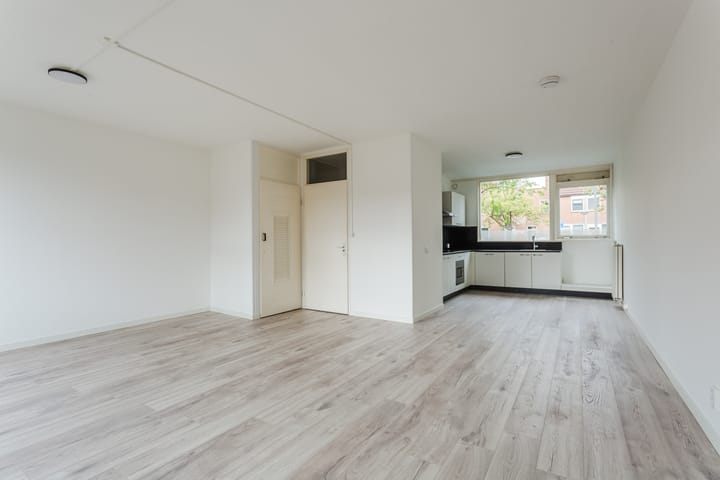 Foto 8 van Almelostraat 37