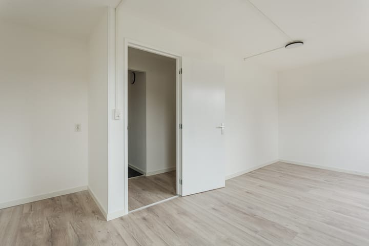 Foto 16 van Almelostraat 37