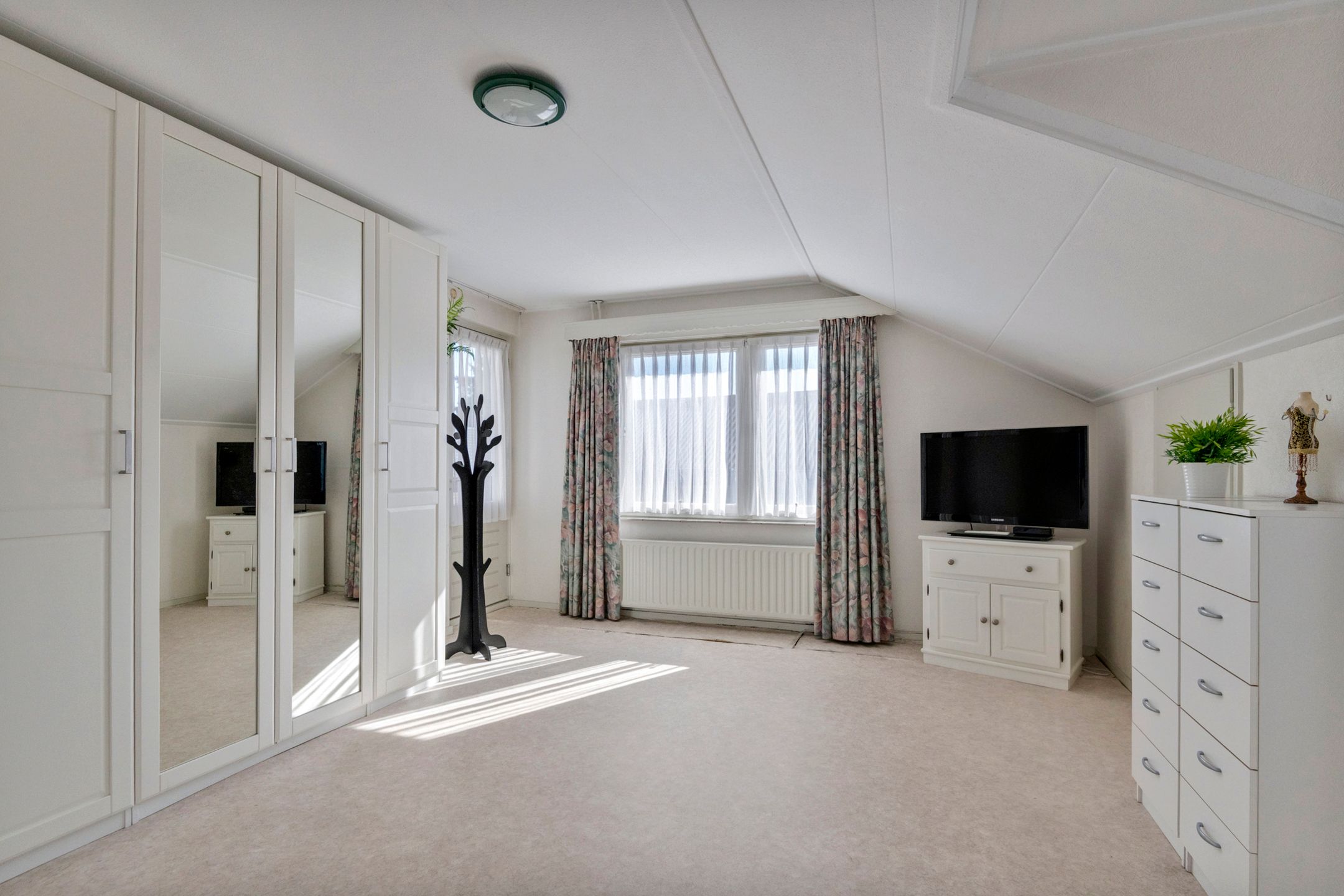 Foto 39 van Dorpstraat 28-A