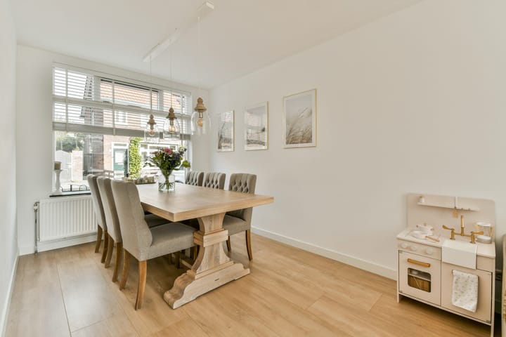 Photo 13 of Deken Waarestraat 40