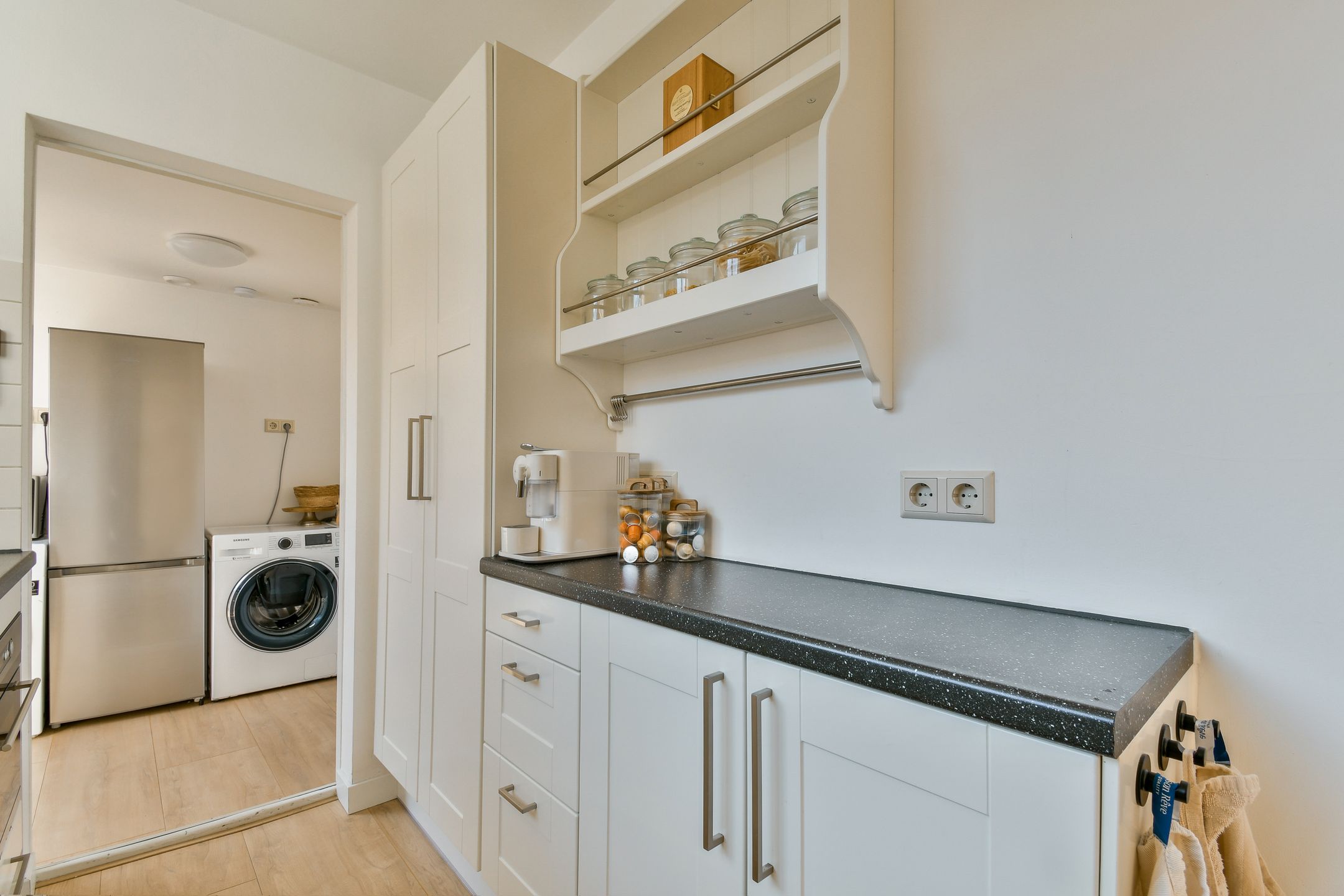 Foto 15 van Deken Waarestraat 40