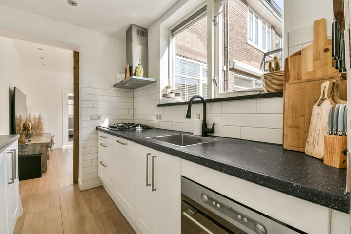 Photo 16 of Deken Waarestraat 40