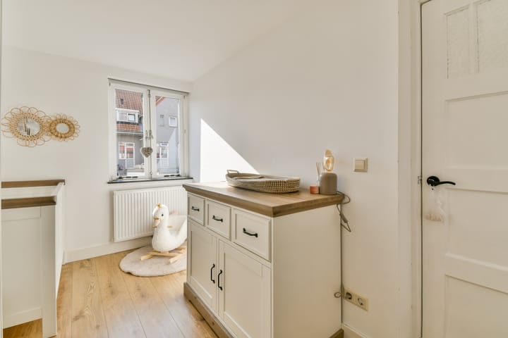 Photo 29 of Deken Waarestraat 40