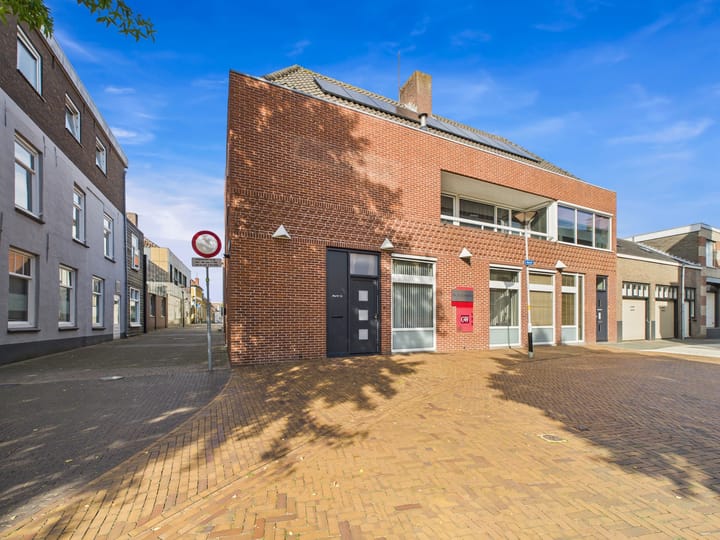 Markt 16, Axel