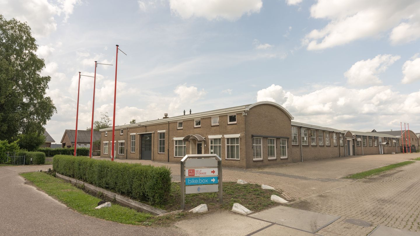 Bekijk foto 3 van Domstraat 1