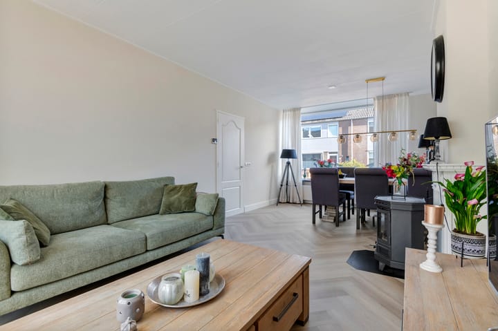 Foto 15 van Rutgher Jacobsstraat 25