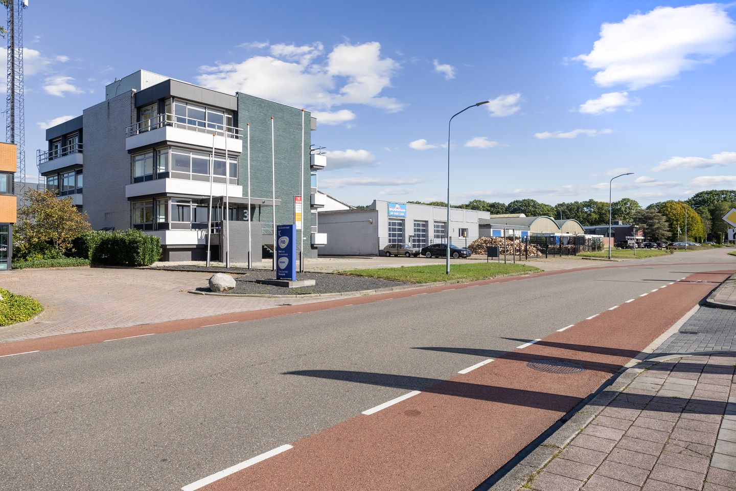 View photo 2 of Nautilusstraat 3