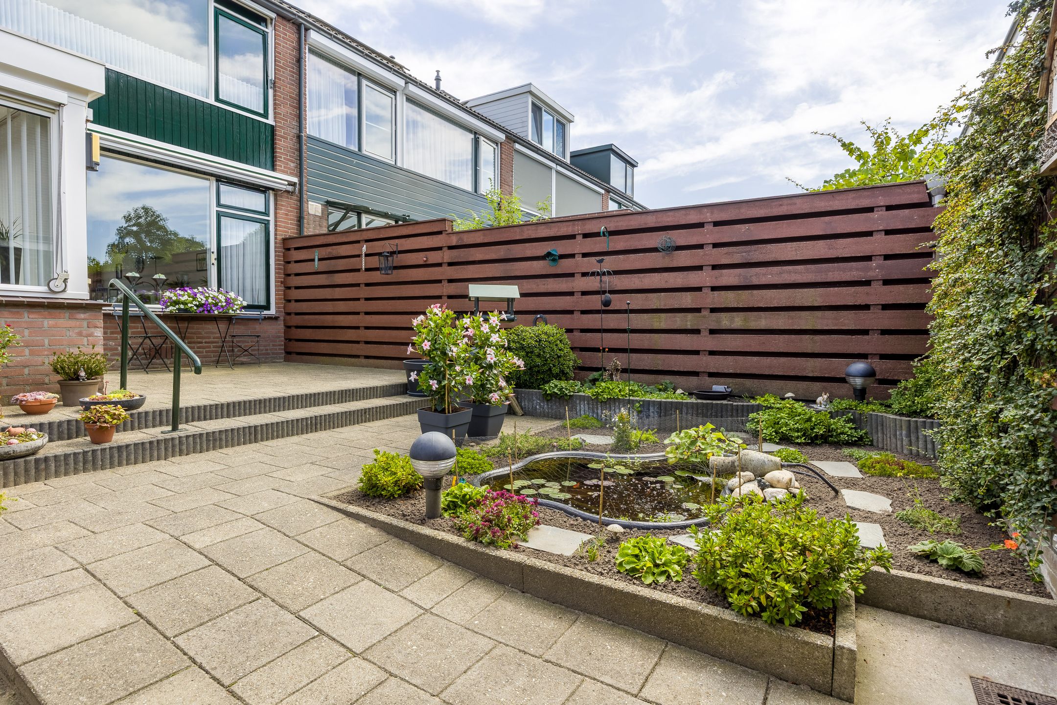 Foto 24 van Burg W E v Weedelaan 12