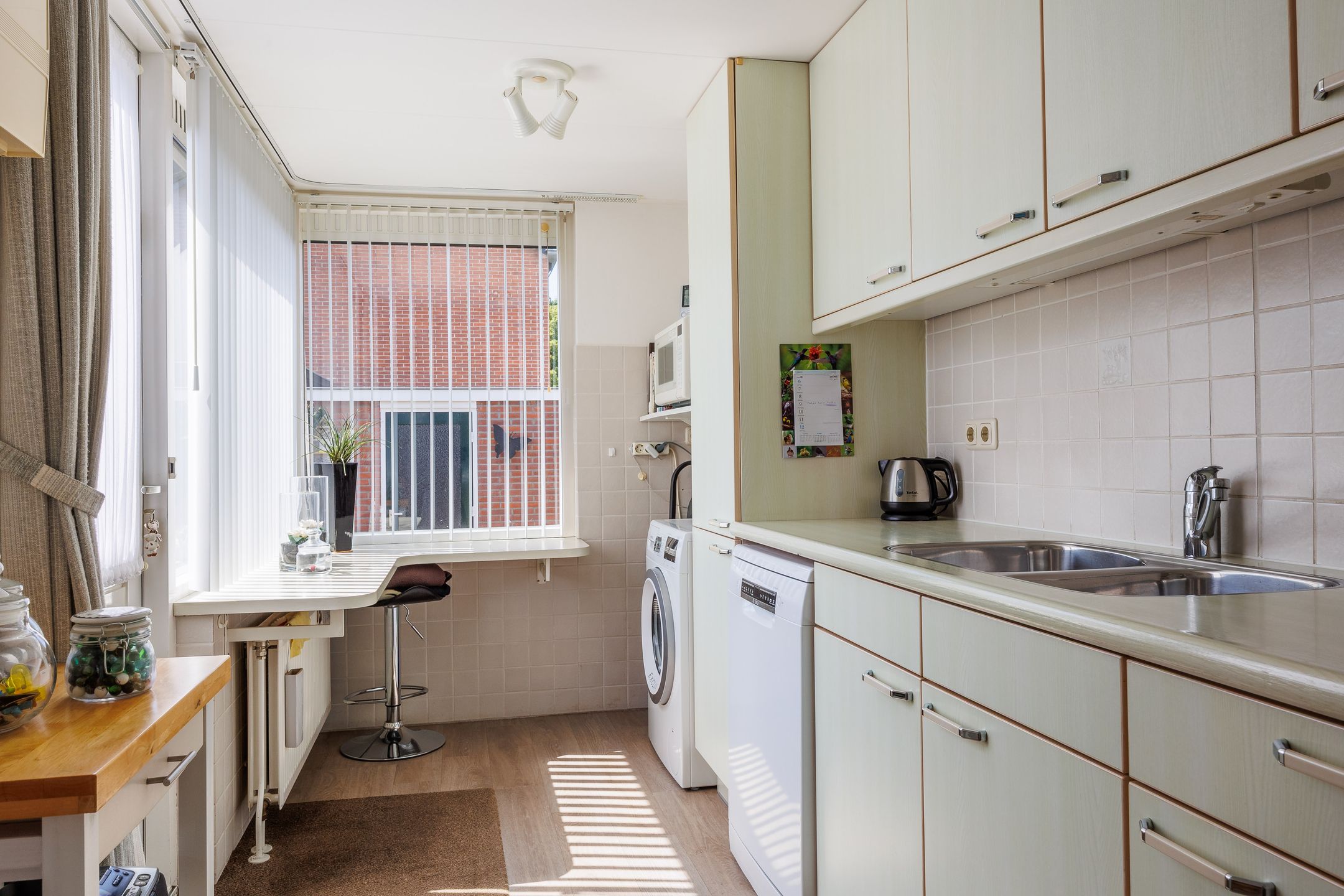 Foto 9 van Burg W E v Weedelaan 12