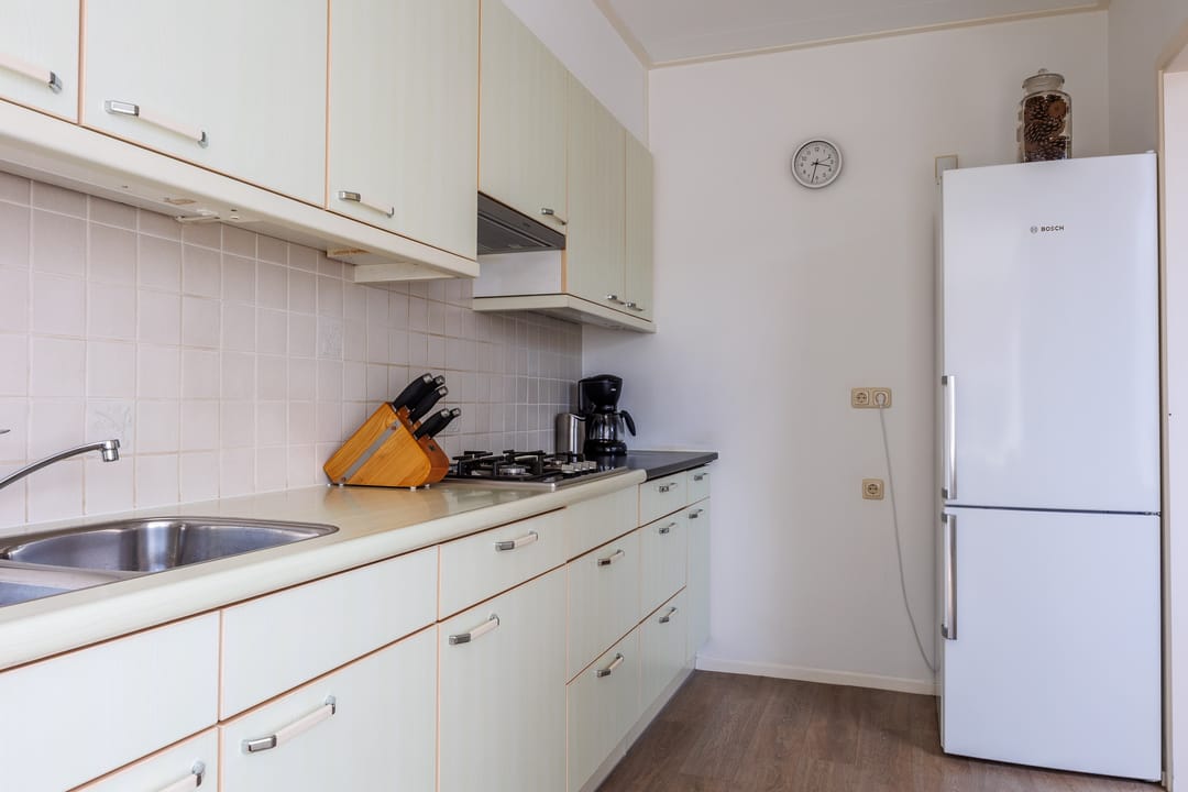 Foto 8 van Burg W E v Weedelaan 12