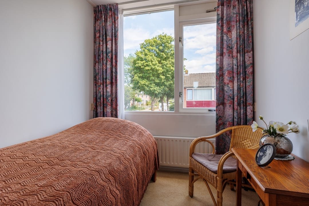 Foto 17 van Burg W E v Weedelaan 12