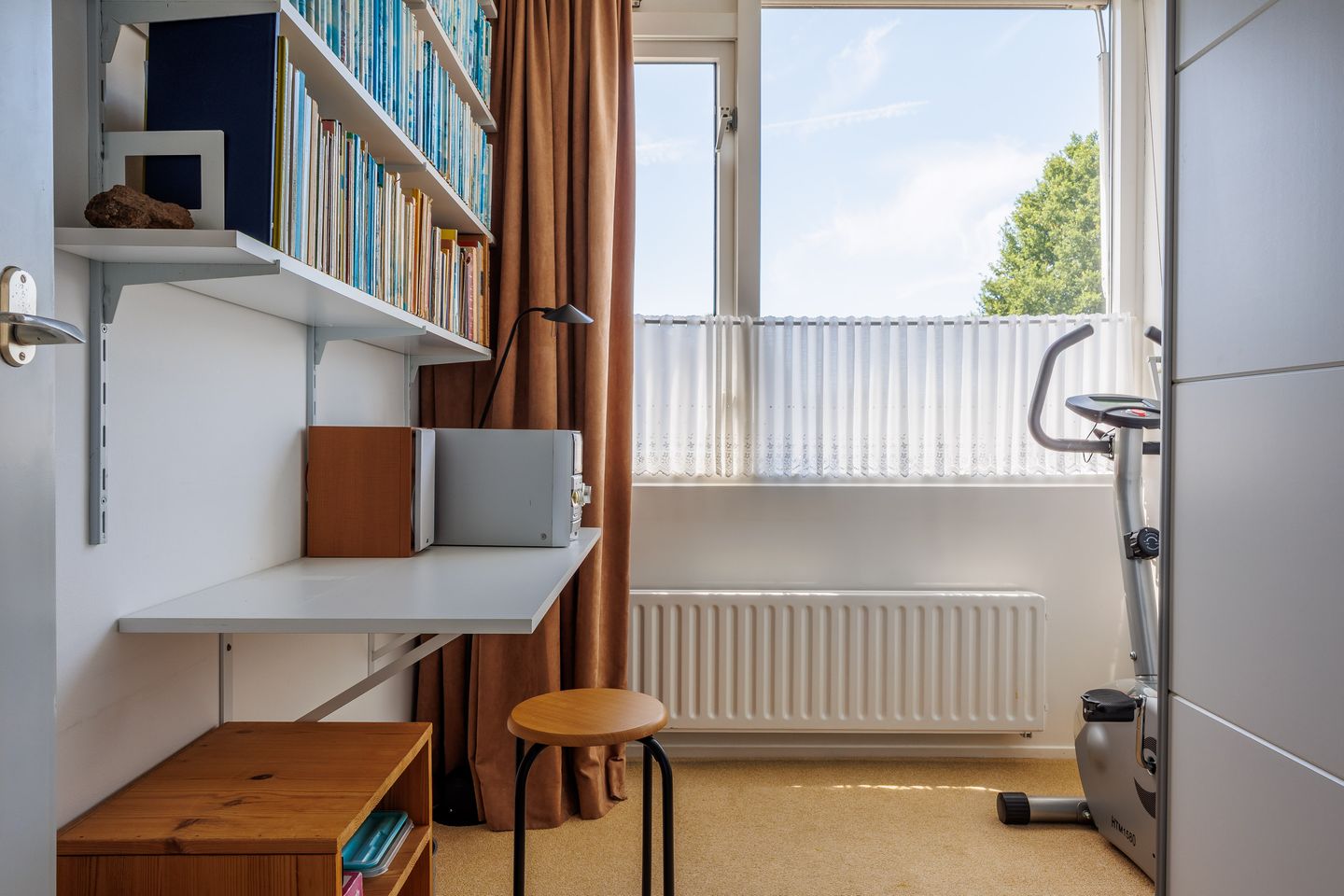 Foto 19 van Burg W E v Weedelaan 12