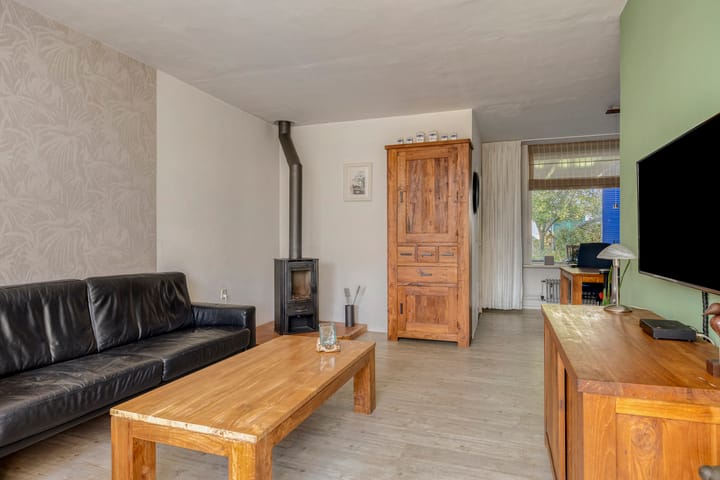 Photo 5 of Voornestraat 49