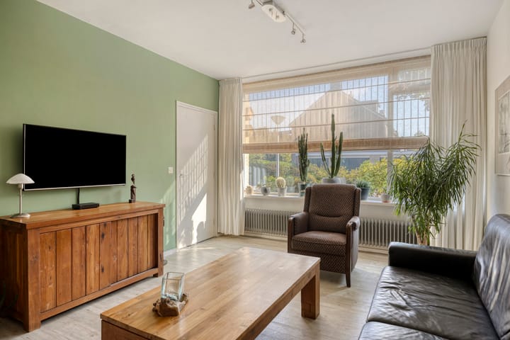 Photo 7 of Voornestraat 49