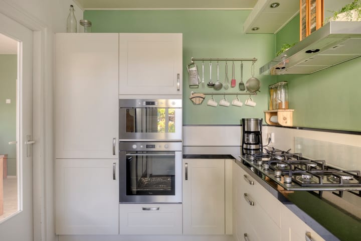 Photo 12 of Voornestraat 49