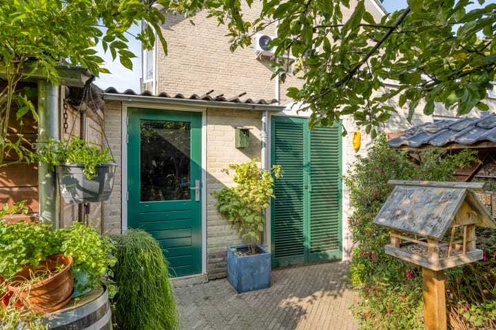 Photo 34 of Voornestraat 49