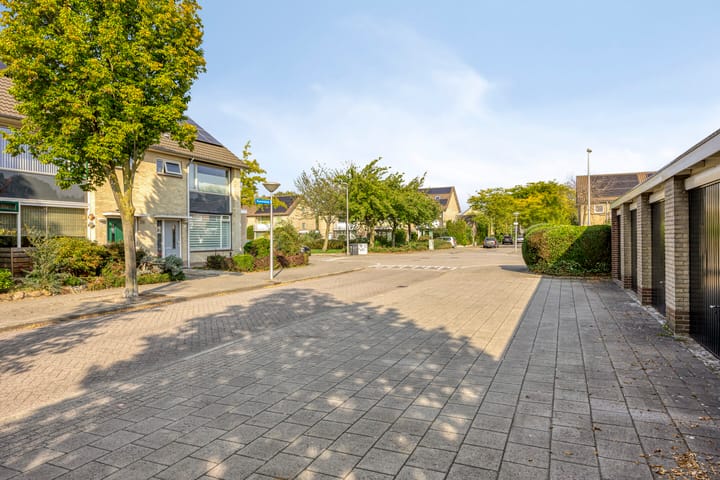 Photo 37 of Voornestraat 49