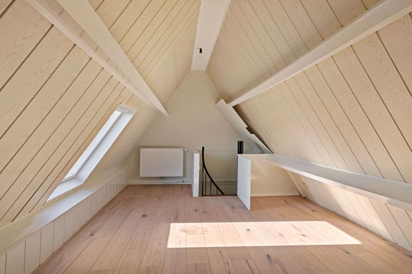 Foto 25 van Newtonstraat 58-1