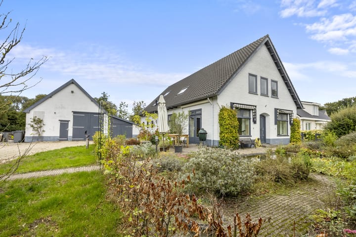 Foto 1 van Woeziksestraat 617