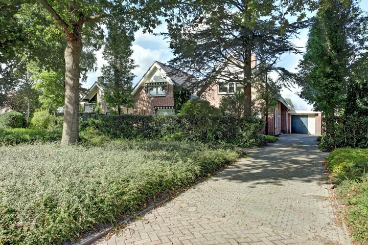 Foto 2 van Pastoor Cleerbesemlaan 9