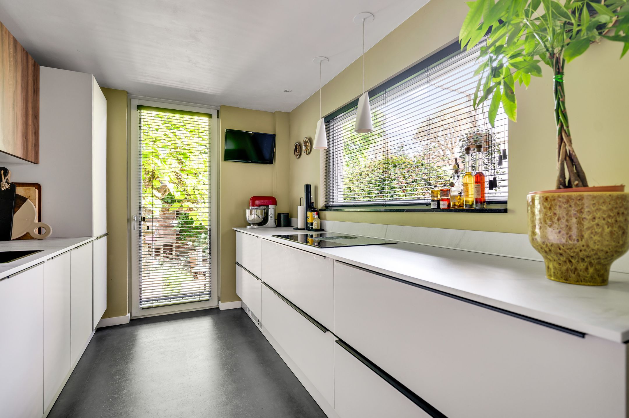 Photo 12 of Godsweerderstraat 12