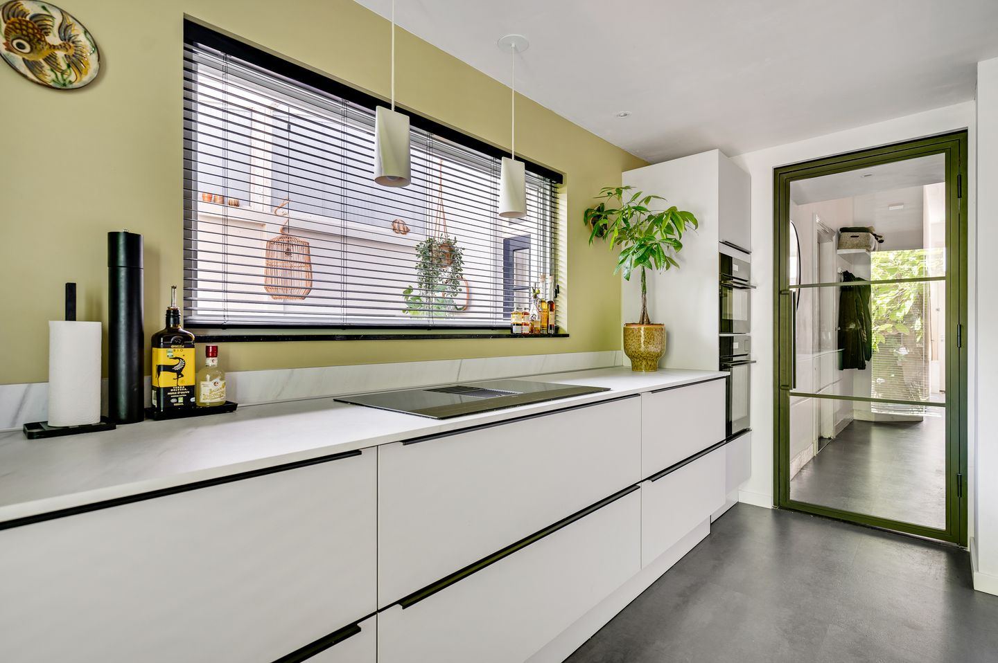 Photo 14 of Godsweerderstraat 12