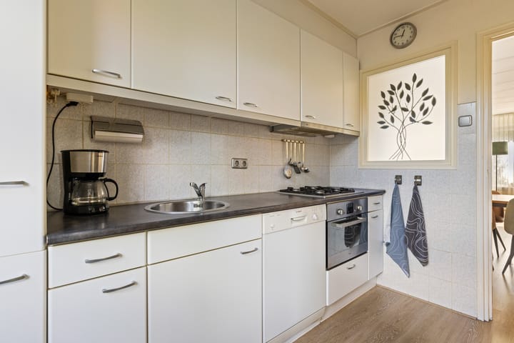 Foto 11 van Burgemeester Bratstraat 34