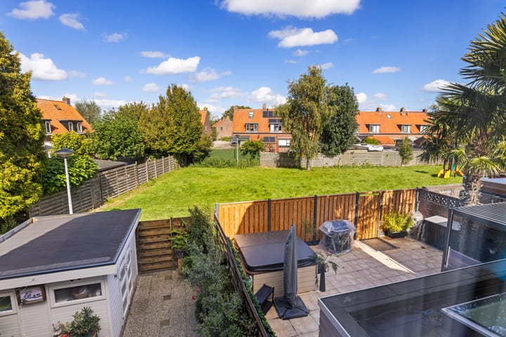 Foto 36 van Burgemeester Bratstraat 34