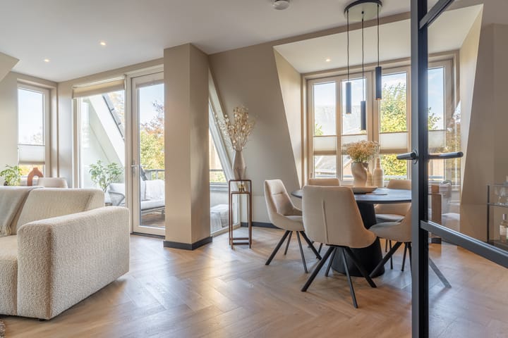 Photo 2 of E.E. van der Laanstraat 63