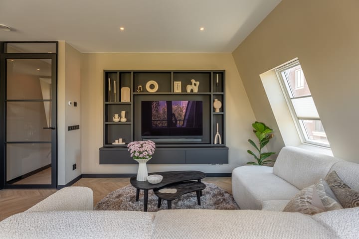 Photo 4 of E.E. van der Laanstraat 63