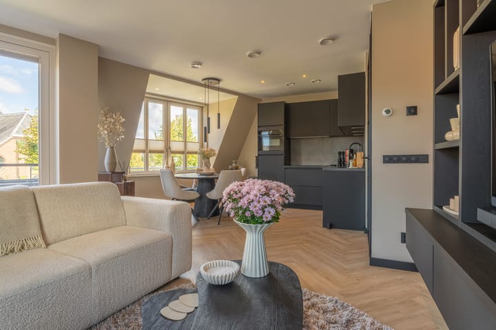 Photo 5 of E.E. van der Laanstraat 63