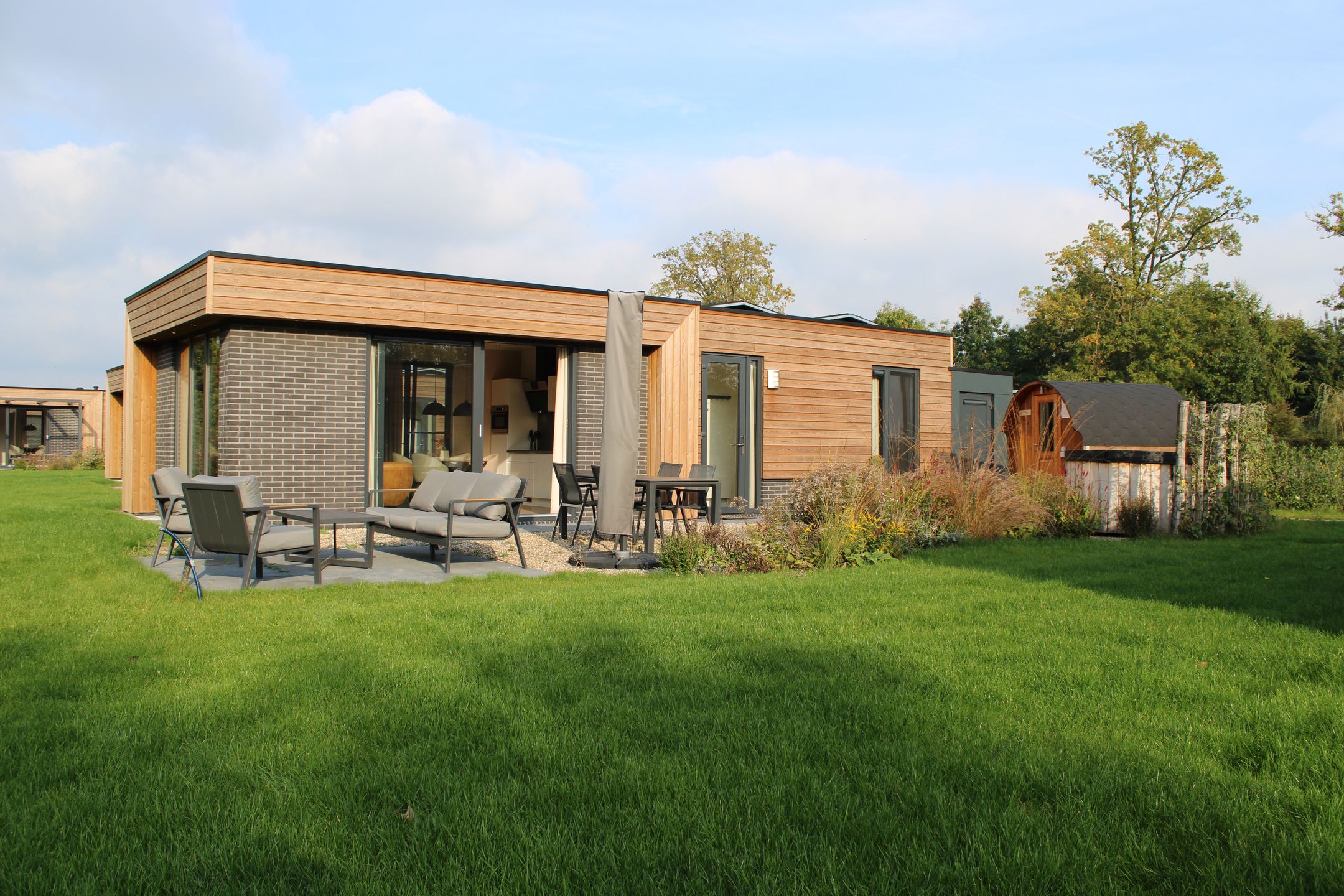 2-bedroom freehold villa in Winterswijk Kotten — photo 2 of 5