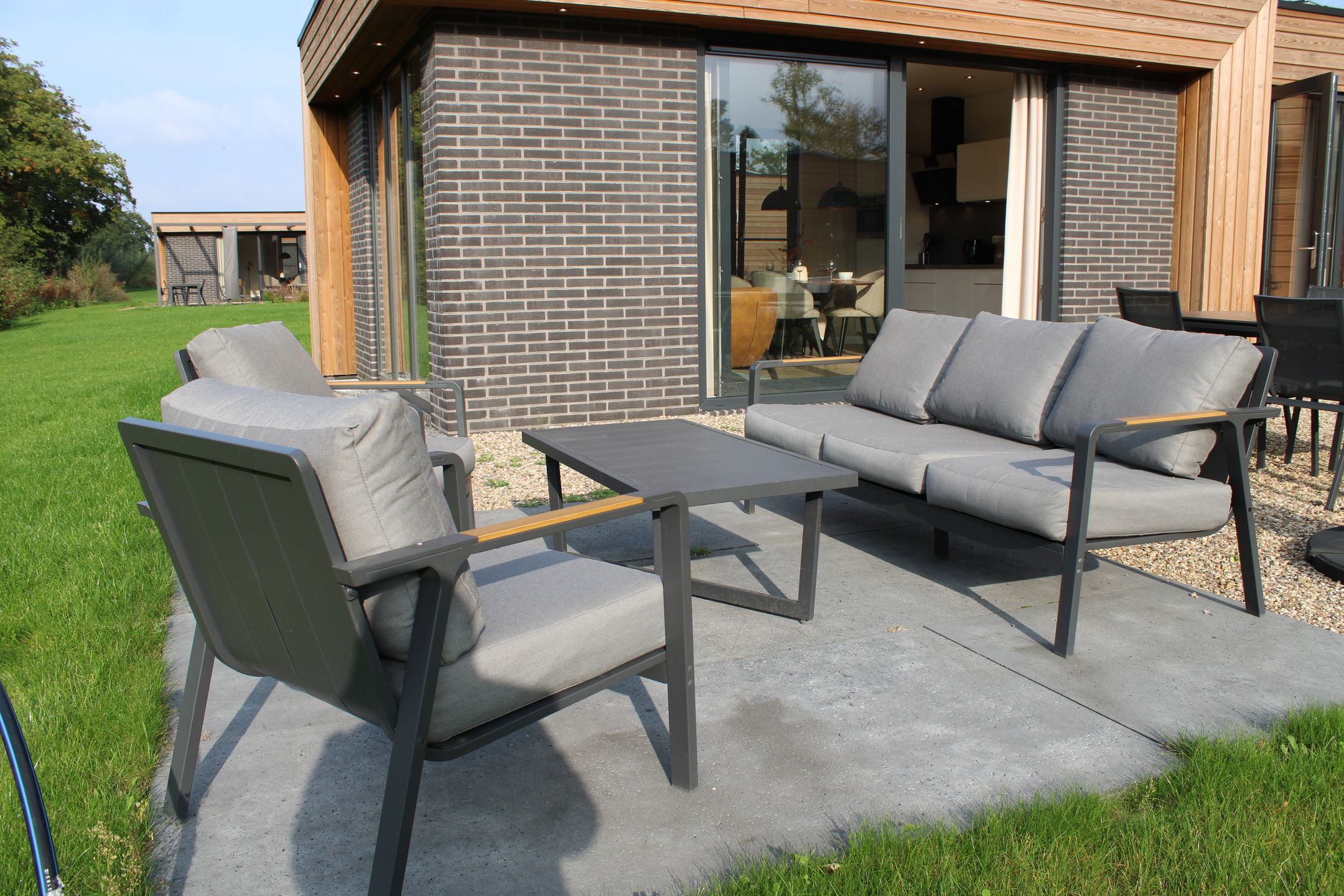 2-bedroom freehold villa in Winterswijk Kotten — photo 3 of 5