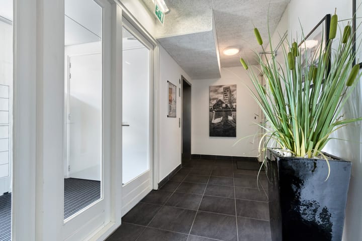 Photo 9 of Schoenerstraat 23