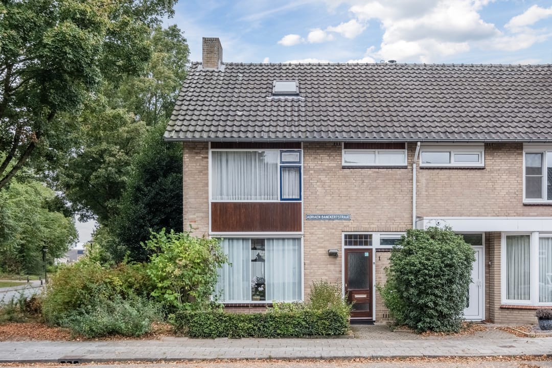 Foto 1 van Adriaen Banckertstraat 1