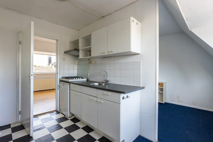 Photo 18 of Pauwenstraat 9