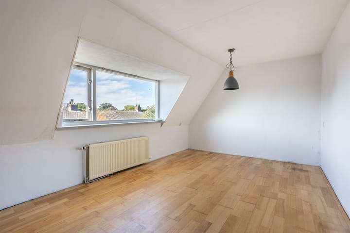 Photo 21 of Pauwenstraat 9