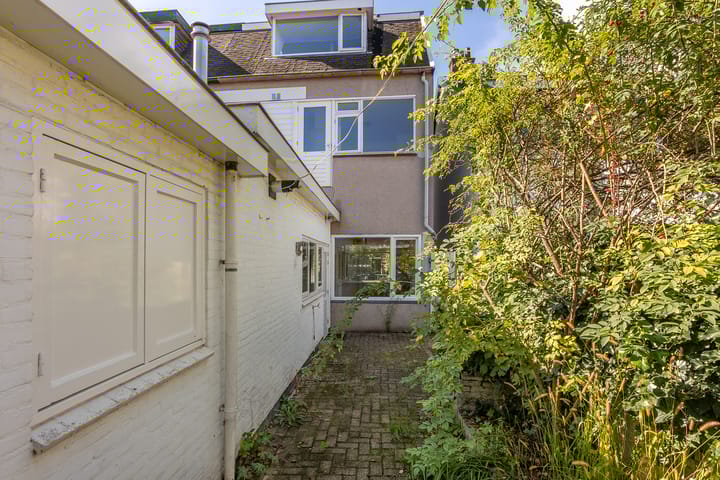 Photo 26 of Pauwenstraat 9