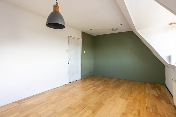 Photo 23 of Pauwenstraat 9