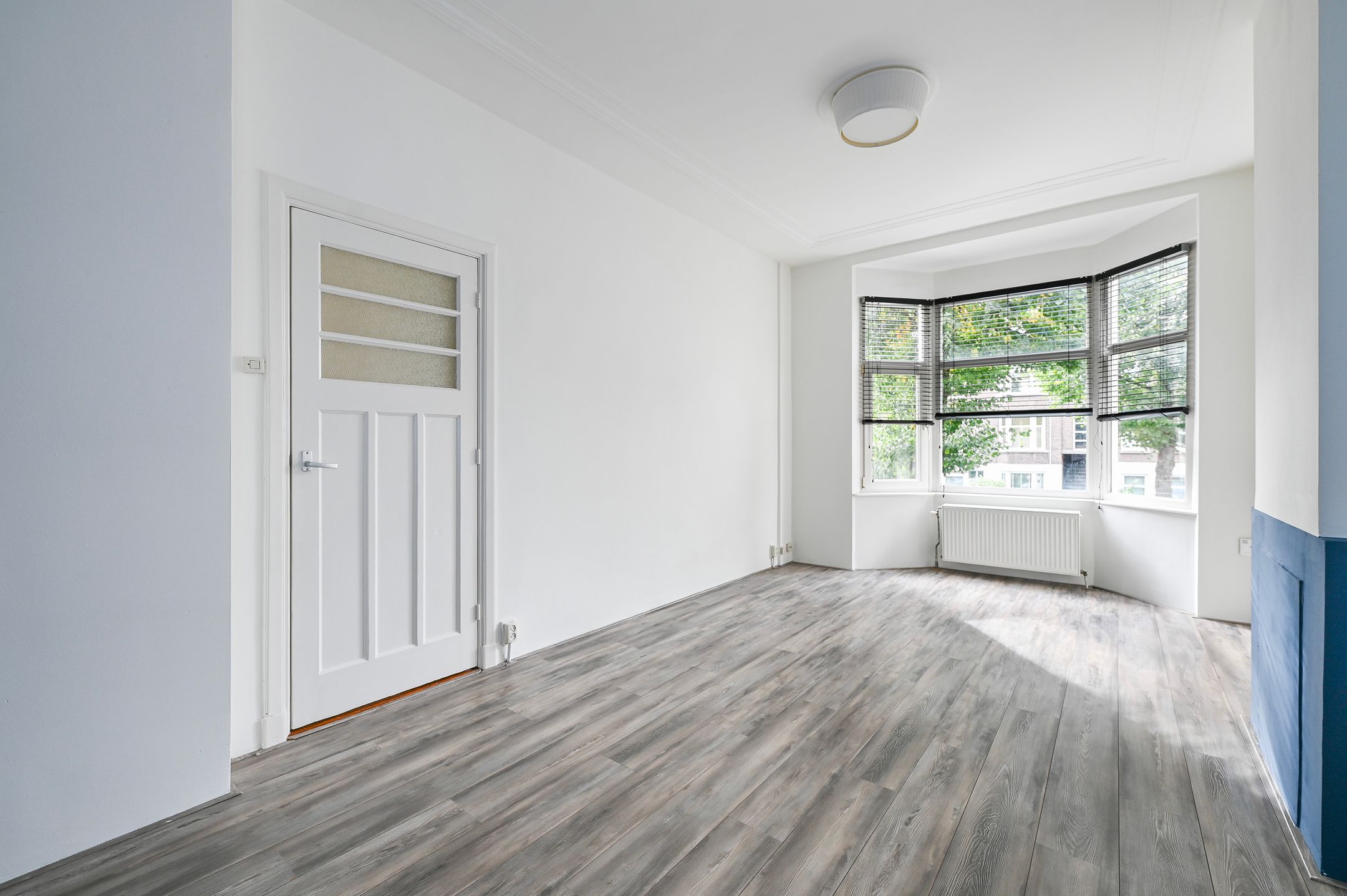 Photo 3 of van de Wateringelaan 104