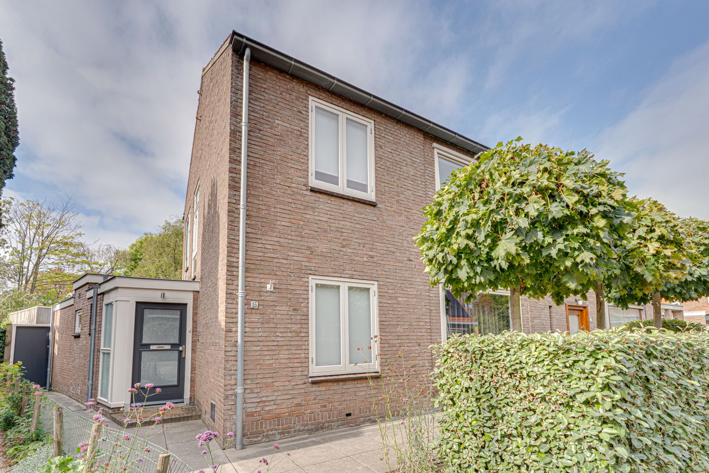 Photo 5 of Zonnebloemstraat 15