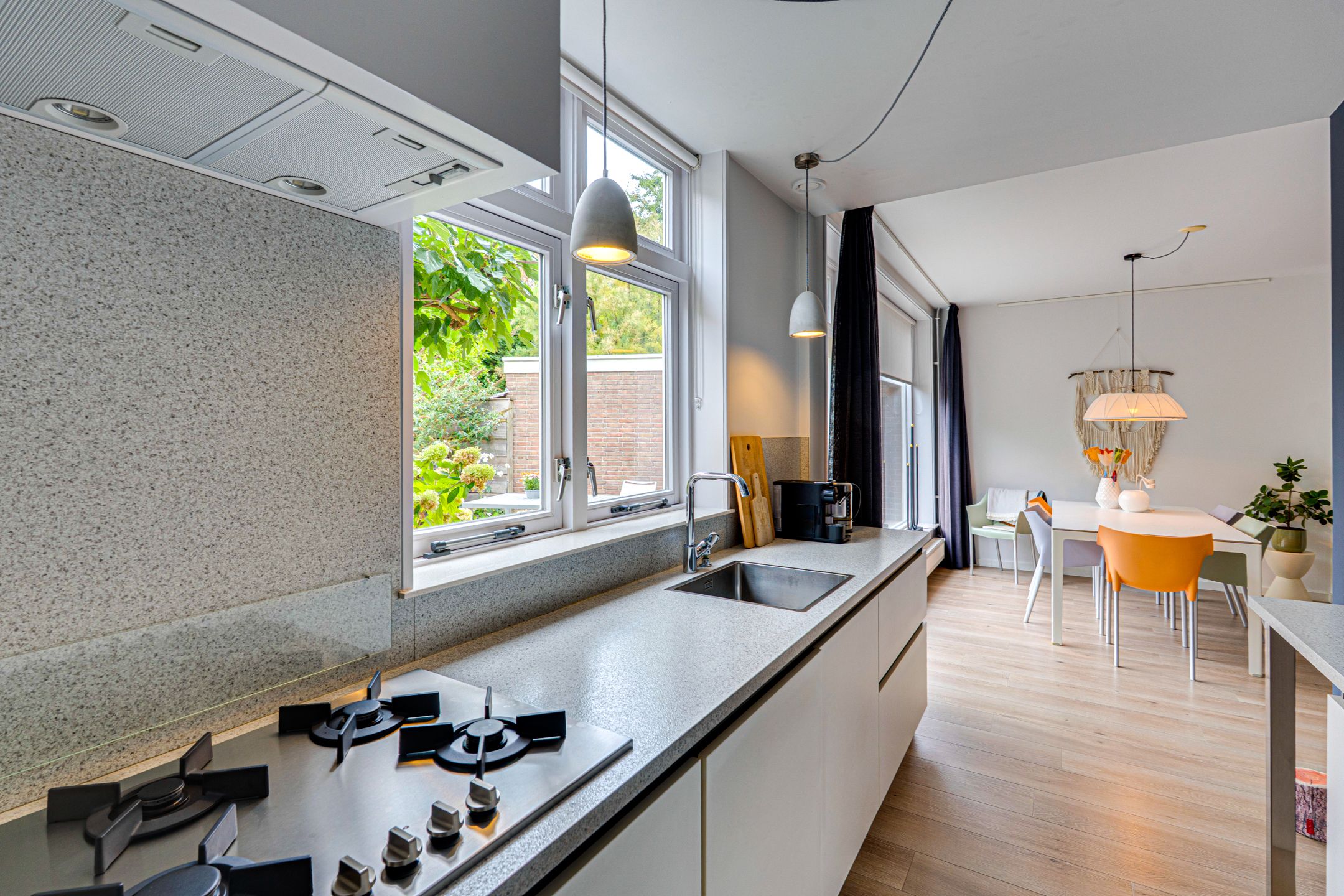 Photo 21 of Zonnebloemstraat 15