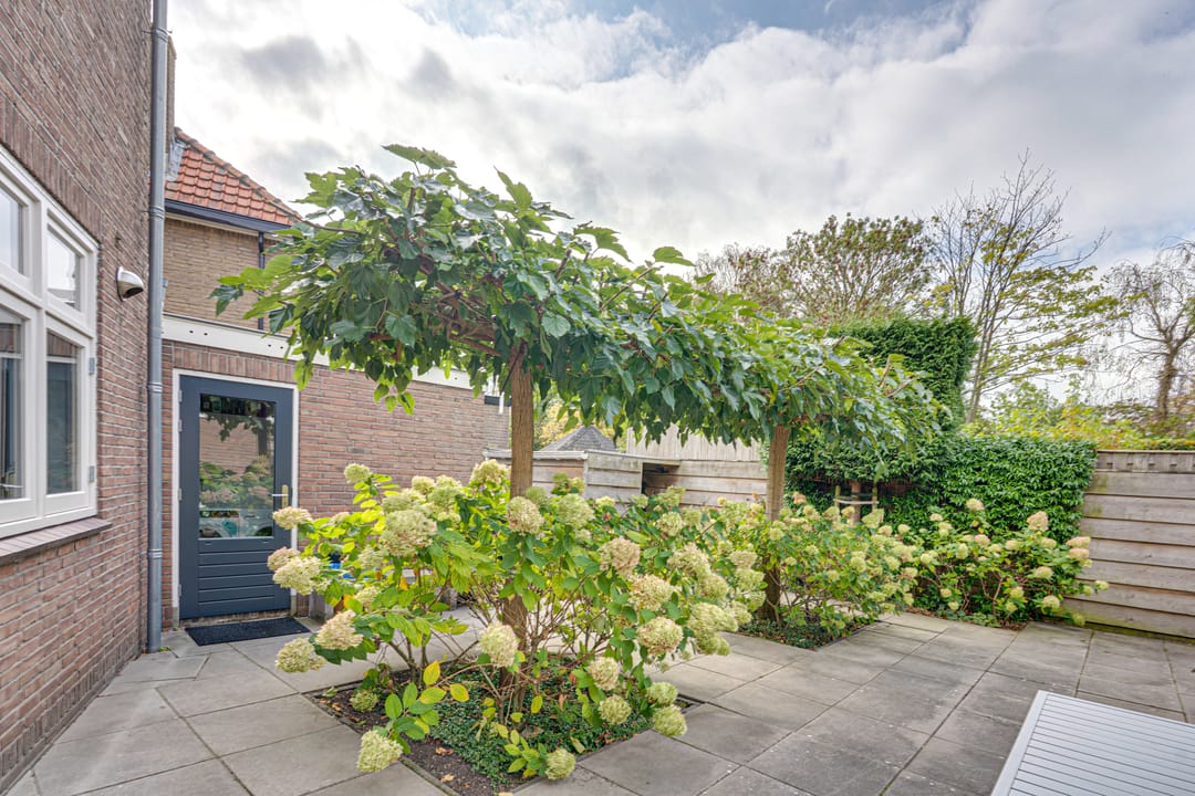 Photo 41 of Zonnebloemstraat 15