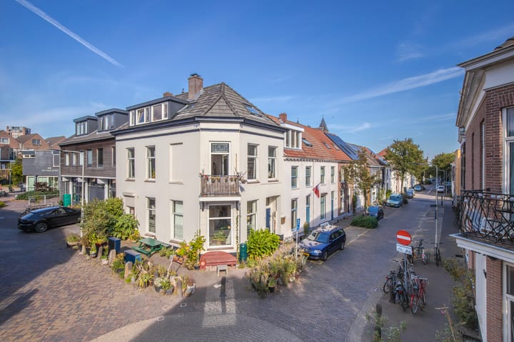 Photo 2 of Nijhoffstraat 130