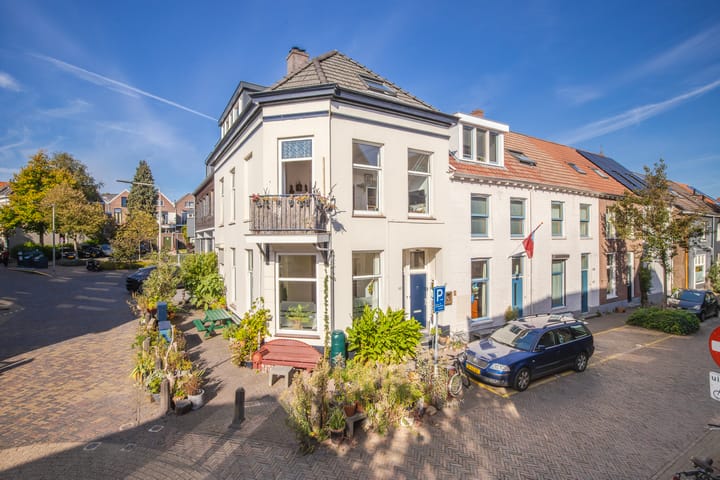 Photo 4 of Nijhoffstraat 130