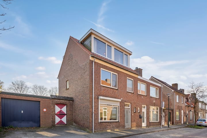 Photo 32 of Hoogstraat 49
