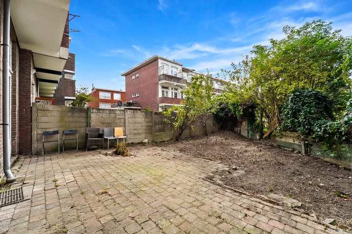 Foto 10 van Aarnout Drostlaan 35