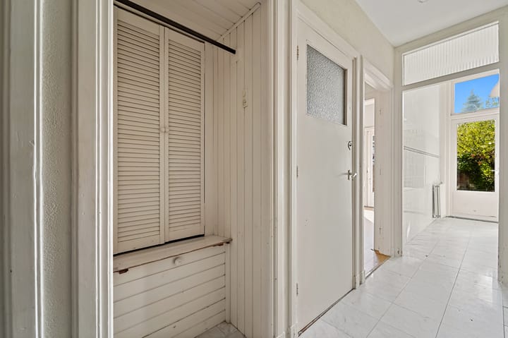 Foto 11 van Aarnout Drostlaan 35